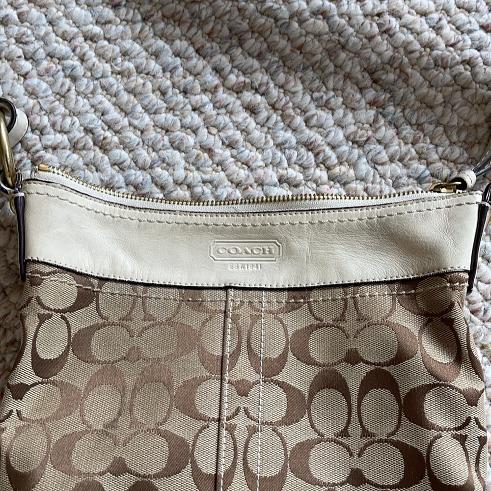 Coach crossbody purse - Picture 8 of 9